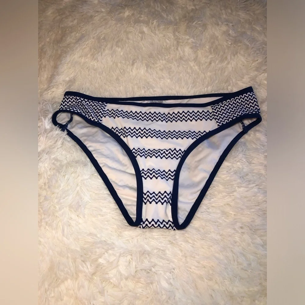 VENUS dive into